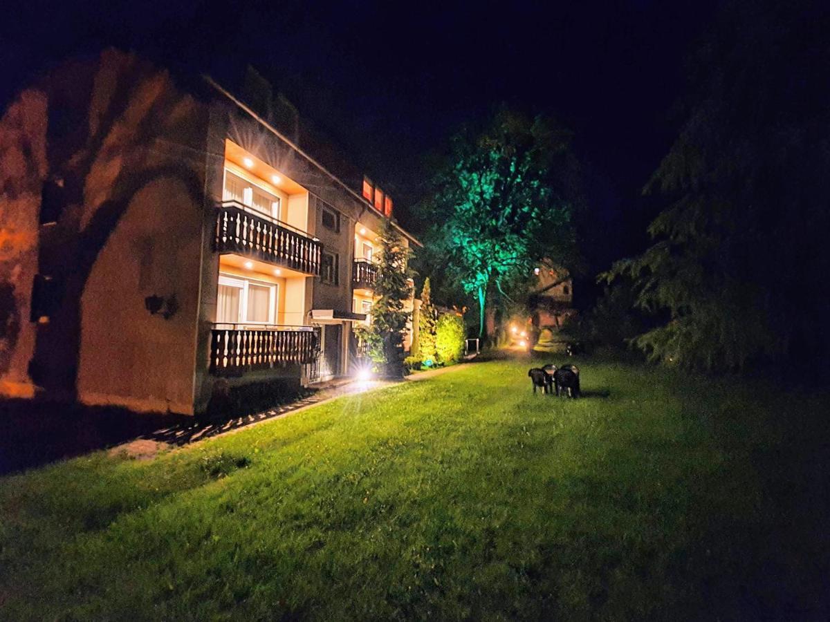 Gasthof Zum Goldenen Hirschen Hotel Geroldsgrun Ngoại thất bức ảnh